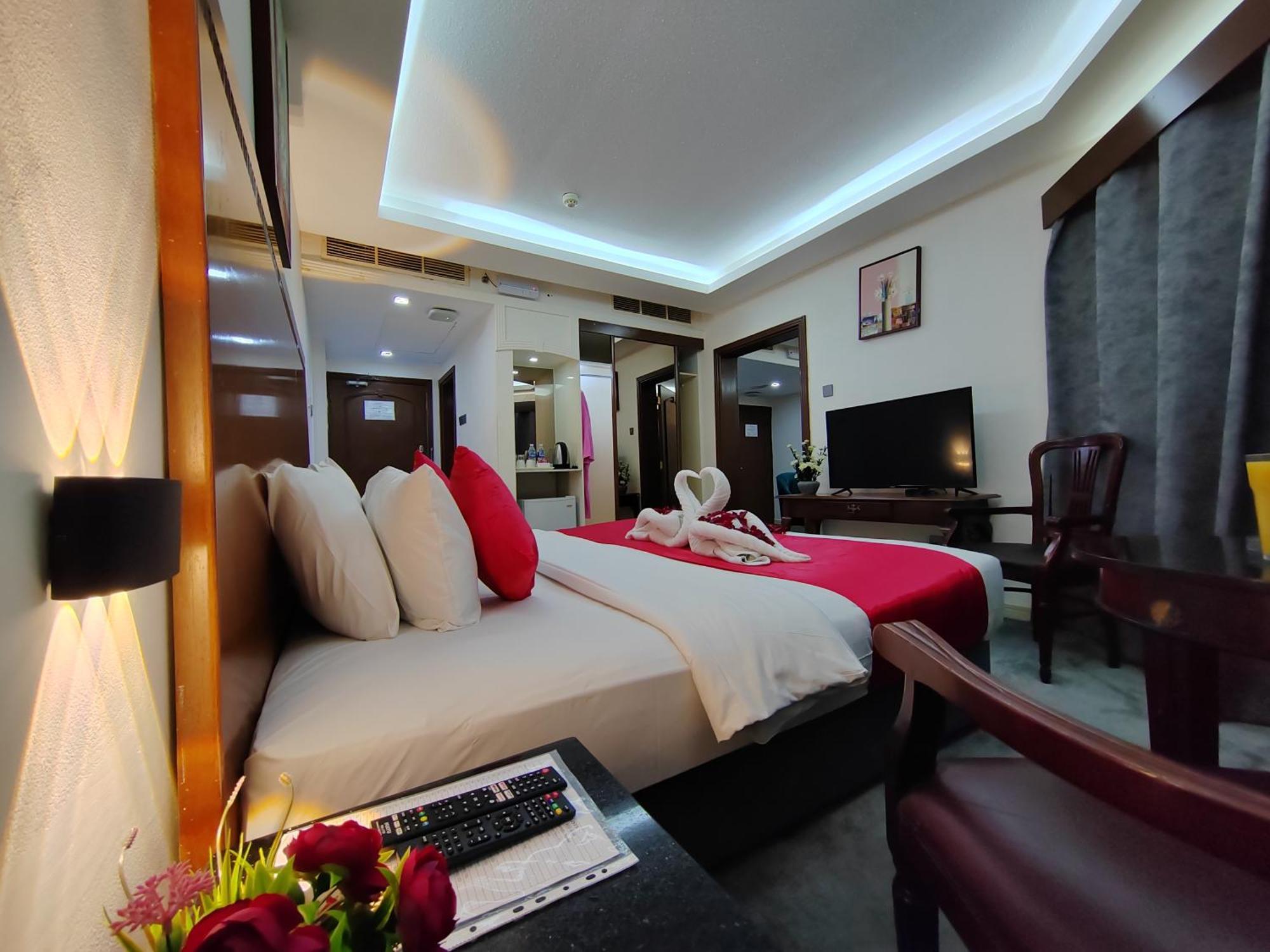 Le Paradise Palace فندق