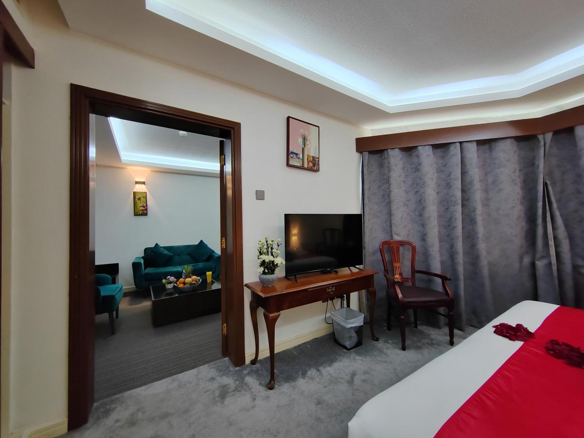 Готель Le Paradise Palace 3*
