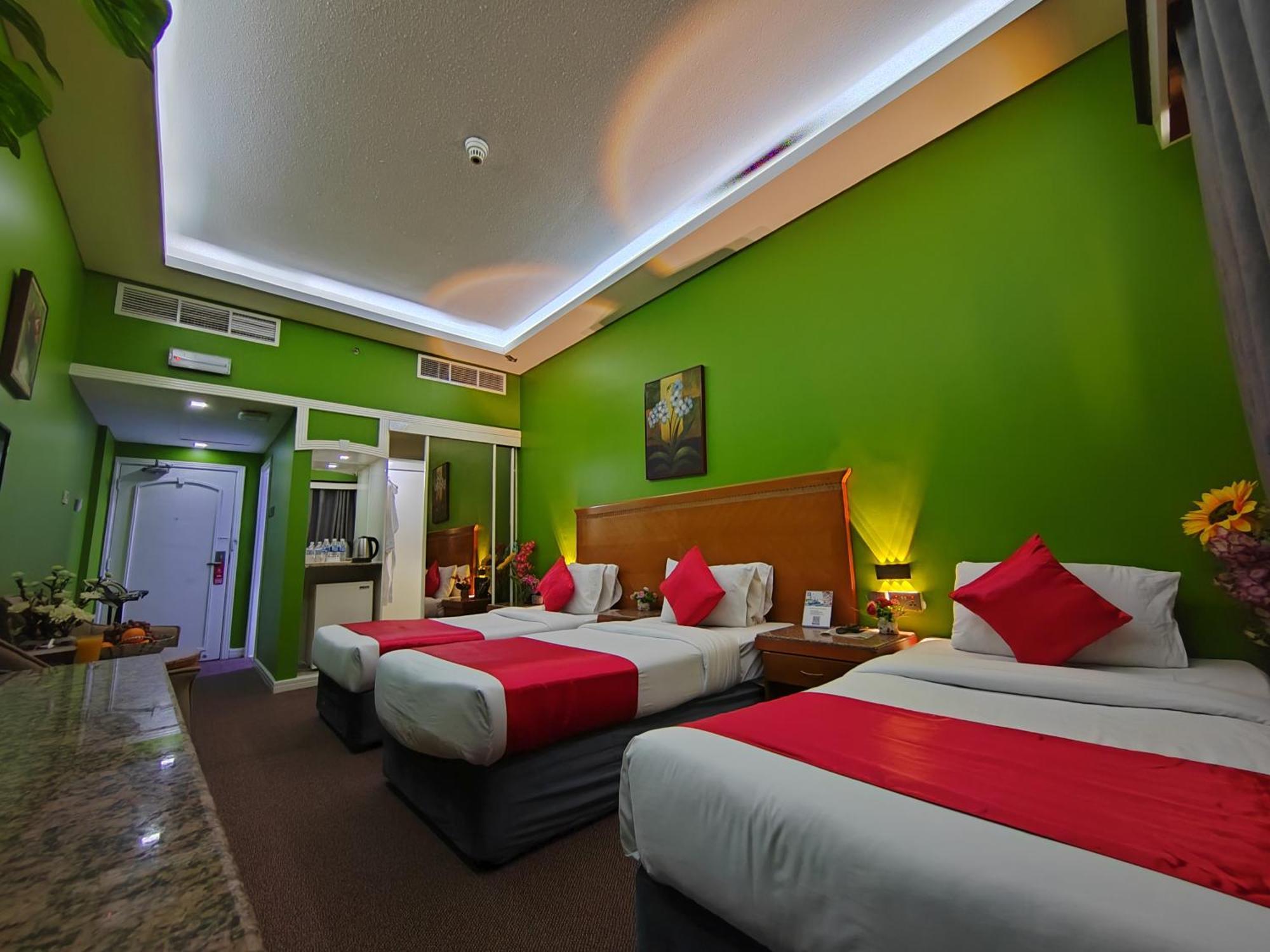 Le Paradise Palace Готель 3*